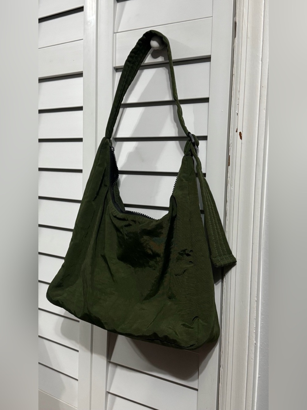 BAGGU nylon shoulder bag in BAY LAUREL